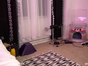 latina cam girl fiery_redhead image #2386987