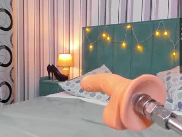 latina cam girl miraclark1 image #1135656