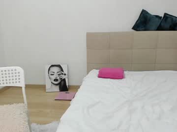 latina cam girl yana_squrel_22 image #2474007
