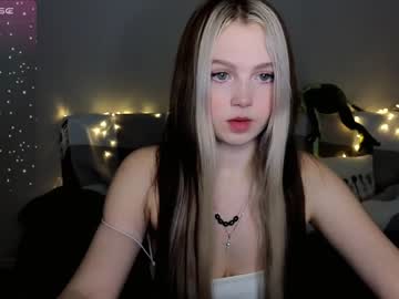latina cam girl small_blondee image #3719620