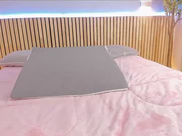 latina cam girl little_effy18 image #4091496