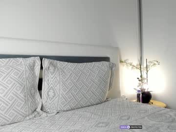latina cam girl intrigueeme image #3611207