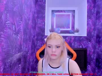 latina cam girl blush_emily_ image #701420