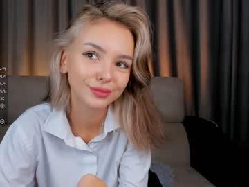 latina cam girl mila_vita image #3576397