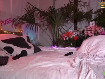 latina cam girl _deepthroatgalactica image #2646752