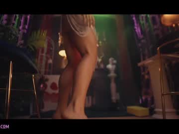 latina cam girl lucieoude_ image #1393636