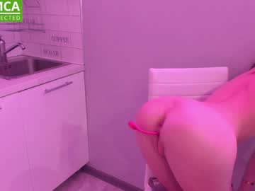 latina cam girl queenieandliam image #759757