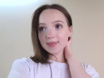 latina cam girl elianareynolds image #4045692