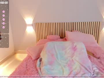 latina cam girl little_effy18 image #2847916