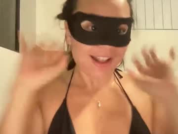latina cam girl astrid_white01 image #4714123