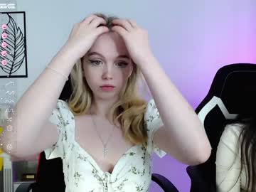 latina cam girl small_blondee image #2537169