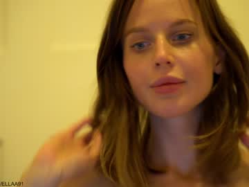 latina cam girl ellaa91 image #171311