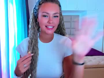 latina cam girl 8a8y_nura image #1676900