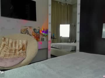 latina cam girl sweety_rinushka_ image #710649