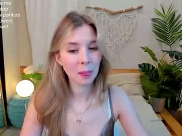 latina cam girl milablush image #2461155