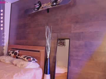 latina cam girl yolandabertha image #2394970