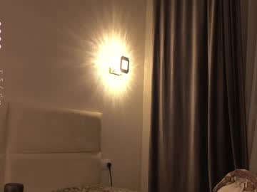 latina cam girl golden_alinee image #4488889