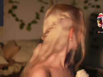 latina cam girl mother__of__dragons image #3726225