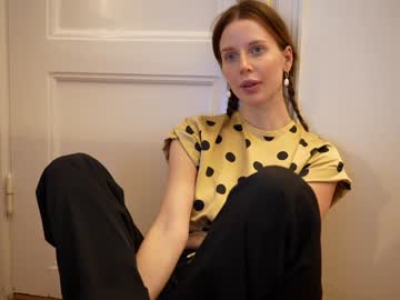 latina cam girl ellaa91 image #2064107