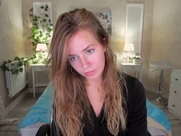 latina cam girl over_the_moon_ image #1786198