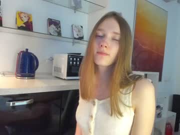 latina cam girl mysat image #4027344