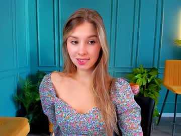 latina cam girl milablush image #2831116