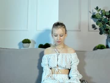 latina cam couple blonde_lotos image #3910812