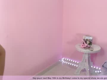 latina cam girl little_effy18 image #1072230