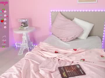 latina cam girl little_effy18 image #1325643