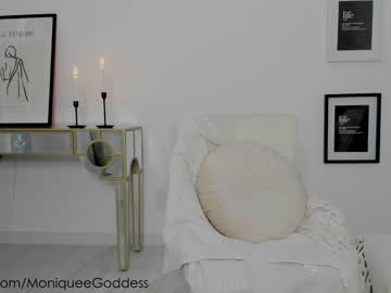 latina cam girl moniqueeass image #3451192