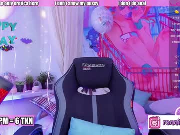 latina cam girl ronnie_moon image #339710
