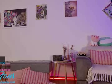 latina cam girl partymal image #3468109