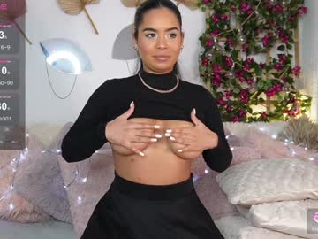 latina cam girl jenny_roberts96 image #4691028