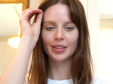 latina cam girl ellaa91 image #959433