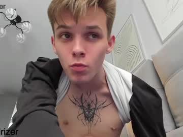 latina cam man horny_jerk_roy_prick2001 image #1154671