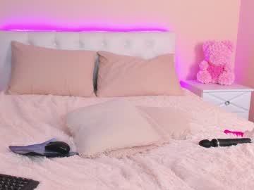 latina cam girl mika_rey image #2444951