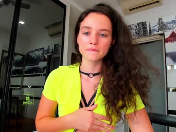 latina cam girl demurelixir image #3310422