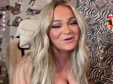 latina cam girl ari_02 image #3713067