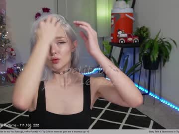 latina cam girl petitebrat image #3936382