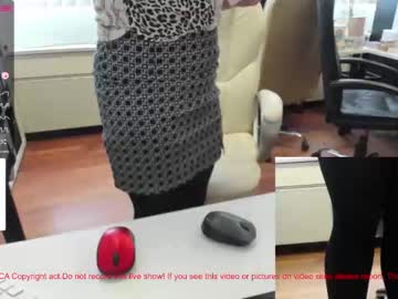 latina cam couple milf_viktoria image #2541278