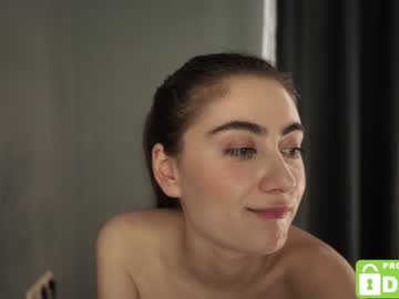 latina cam girl tessarosse_ image #2959677