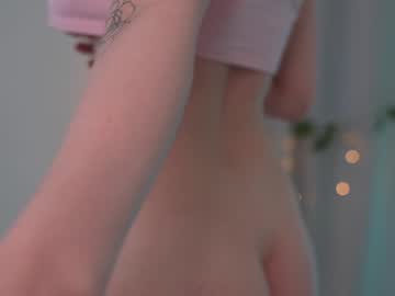 latina cam girl april_blush image #4529135