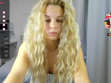 latina cam girl mila_martella2004 image #3457727