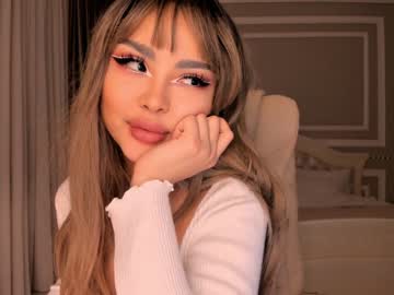 latina cam girl bae_suz image #820754