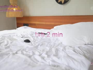 latina cam girl emilia98xxx image #2544017