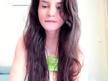 latina cam girl elaanna image #3637349