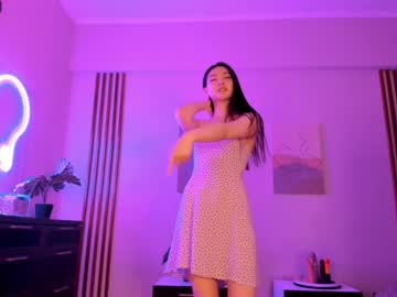 latina cam girl maki_chan image #3018357