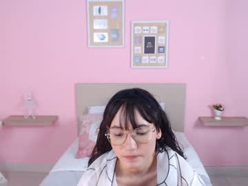 latina cam girl little_effy18 image #104922