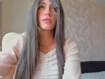 latina cam girl milena_manin image #1857281