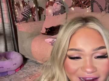 latina cam girl ari_02 image #3889608